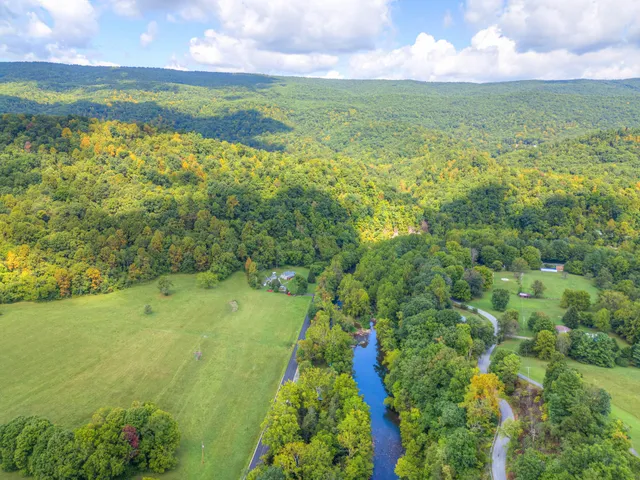 $1,050,000 | 1782 Wolf Creek Highway, Narrows, VA 24124