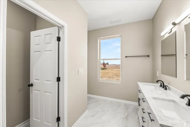 $289,900 | 121 Pine Street, Buckingham, IL 60917