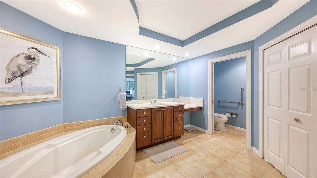 3621 North Point Road, Unit 403 Osprey, FL 34229 - Photo 37 of 100 Gallery Image 37