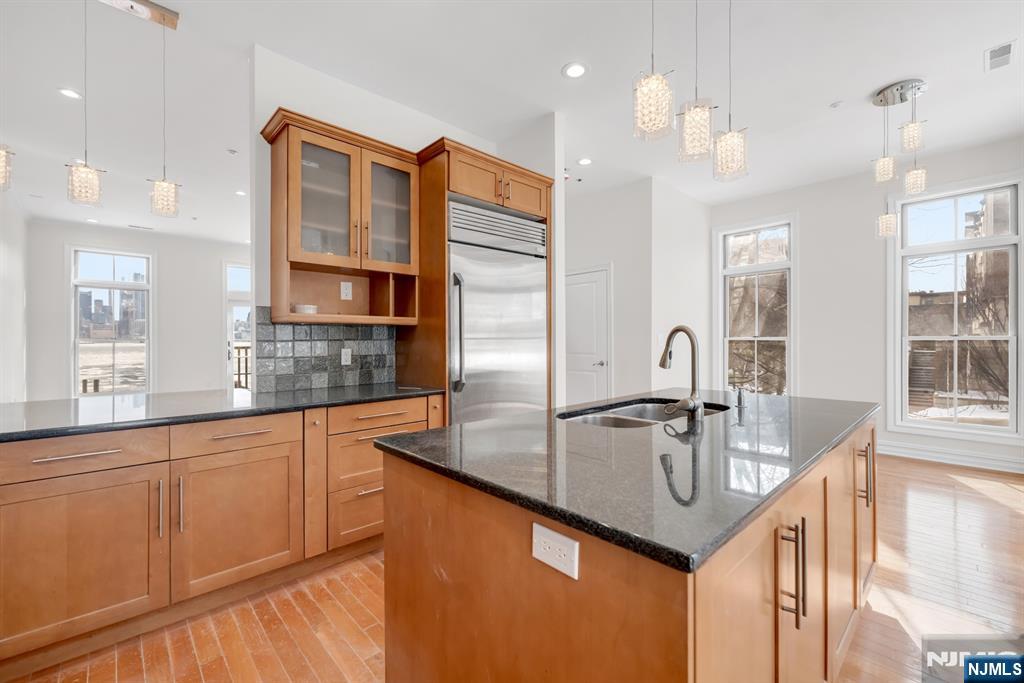 1 Regency Place Weehawken, NJ 07086 - Photo 6 of 12