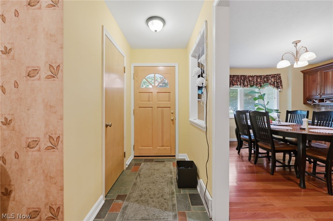 6975 Columbia Road Olmsted Falls, OH 44138 - Photo 25 of 49