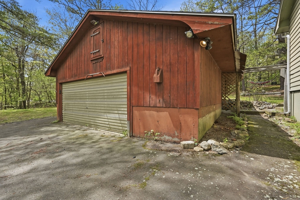 390 State Street Amherst, MA 01002 - Photo 5 of 36