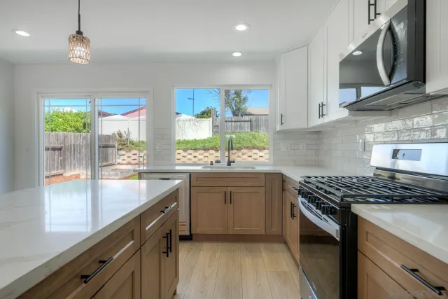 $1,048,000 | 12634 Roberto Way, Poway, CA 92064