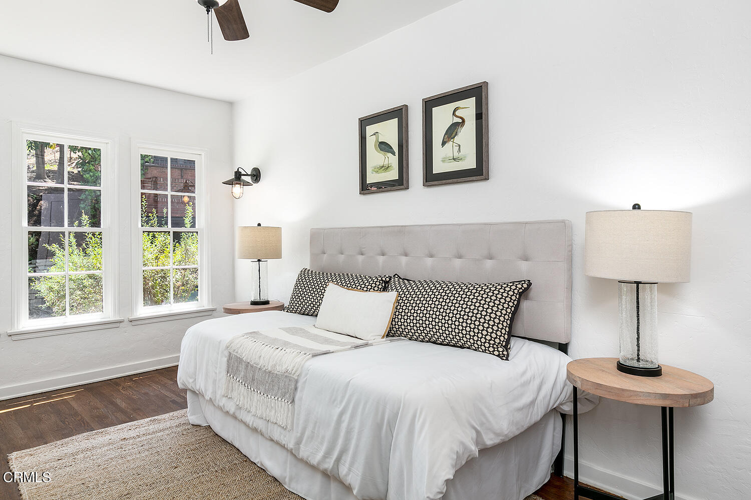 1317 Gates Place South Pasadena, CA 91030 - Photo 23 of 49 a bedroom with a bed and a lamp