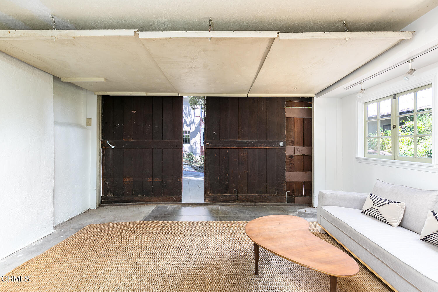 1317 Gates Place South Pasadena, CA 91030 - Photo 34 of 49 a bedroom with a bed and a mirror