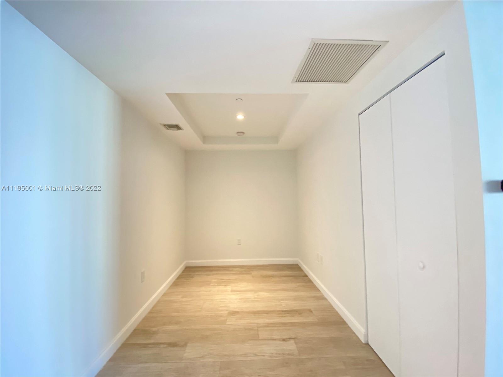 45 Southwest 9th Street, Unit 2902 Miami, FL 33130 - Photo 8 of 39 Gallery Image 8