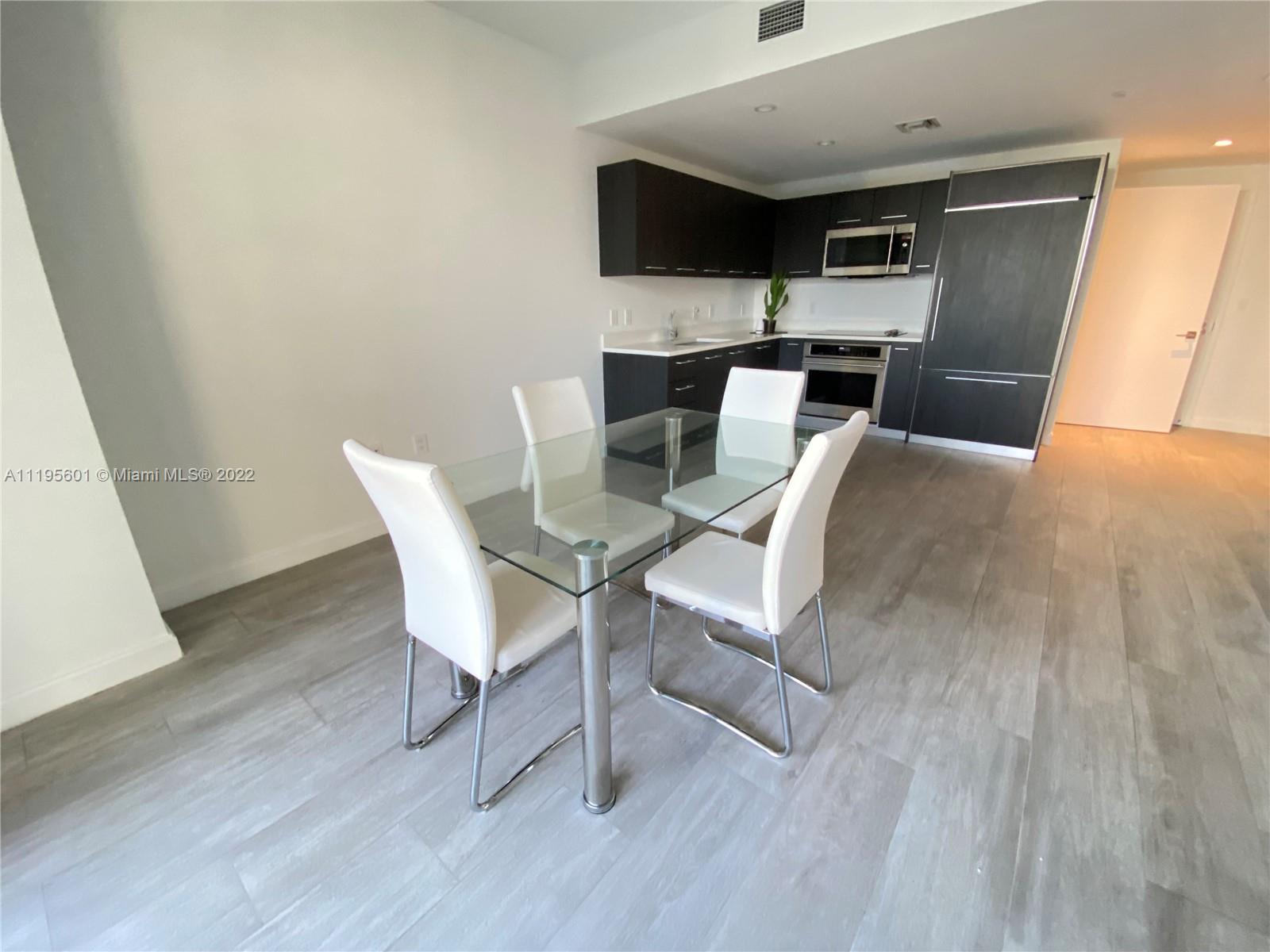 45 Southwest 9th Street, Unit 2902 Miami, FL 33130 - Photo 9 of 39 Gallery Image 9