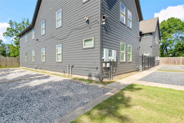 $900 | 3424 Tuam Street, Houston, TX 77004