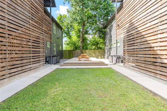 $900 | 3424 Tuam Street, Houston, TX 77004