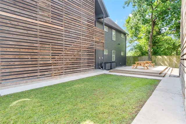 $900 | 3424 Tuam Street, Houston, TX 77004