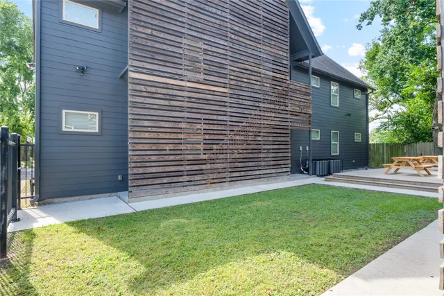 $900 | 3424 Tuam Street, Houston, TX 77004