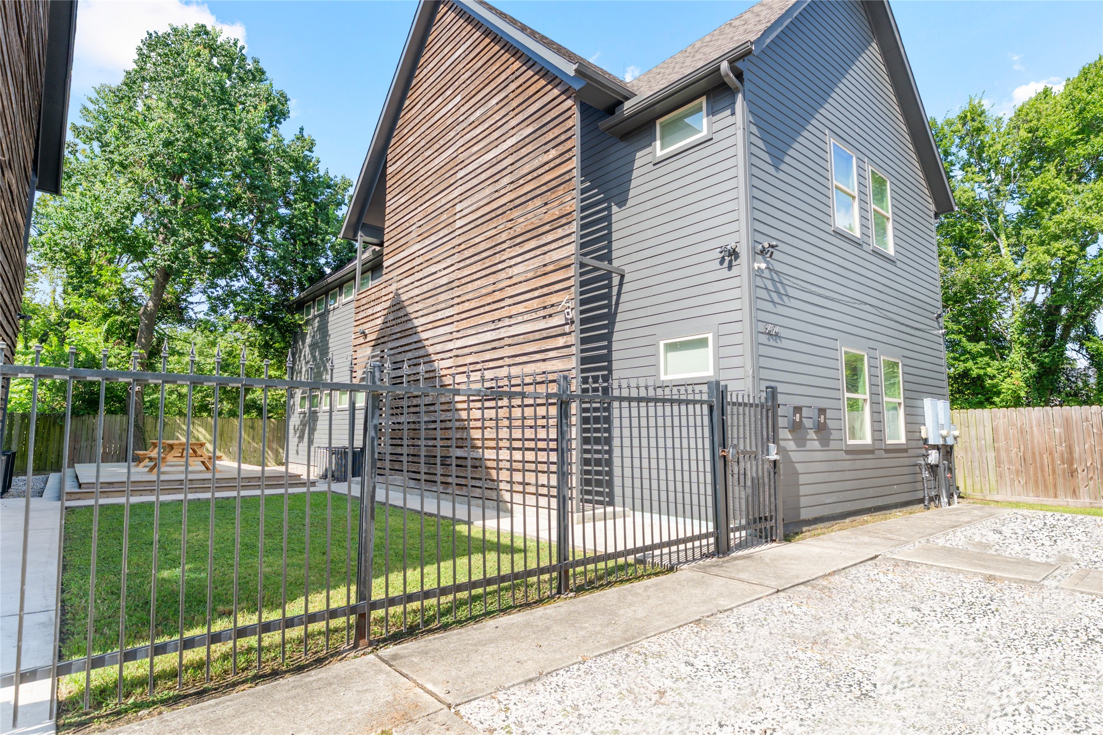 3424 Tuam Street Houston, TX 77004 - Photo 8 of 42