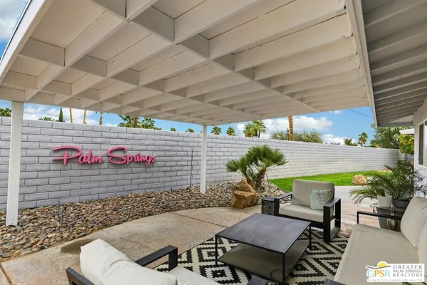 $1,025,000 | 3670 East Vivian Circle, Palm Springs, CA 92262