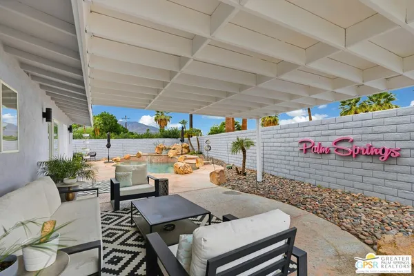 $1,025,000 | 3670 East Vivian Circle, Palm Springs, CA 92262