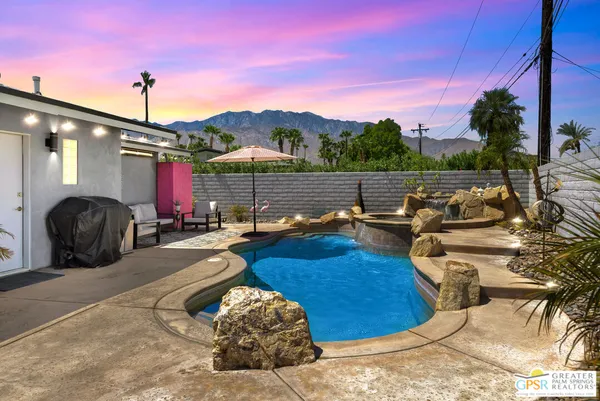 $1,025,000 | 3670 East Vivian Circle, Palm Springs, CA 92262