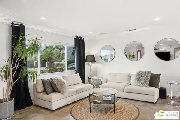 $1,025,000 | 3670 East Vivian Circle, Palm Springs, CA 92262