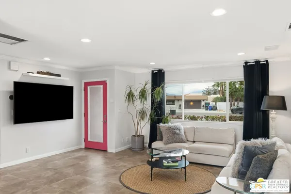 $1,025,000 | 3670 East Vivian Circle, Palm Springs, CA 92262