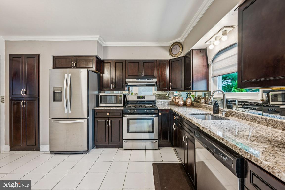 13 Ridgewood Road Gibbsboro, NJ 08026 - Photo 8 of 24 Kitchen