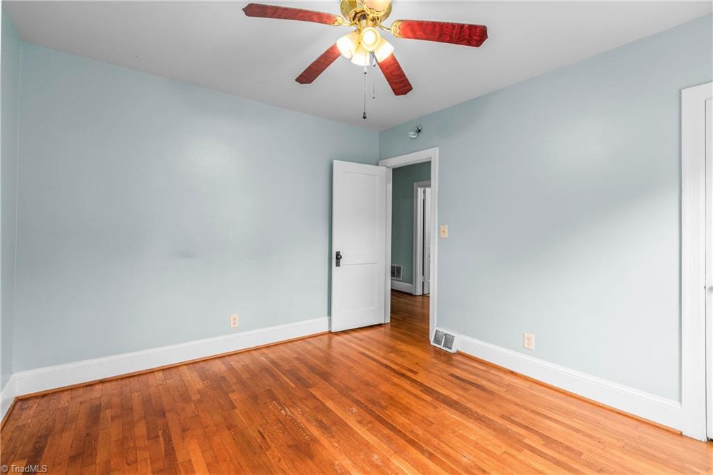 610 Salisbury Ridge Road Winston-Salem, NC 27127 - Photo 17 of 21 Primary bedroom