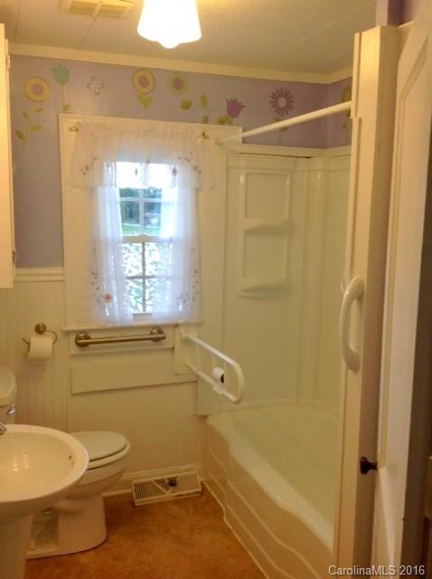 2463 East Maiden Road Maiden, NC 28650 - Photo 17 of 22 Gallery Image 17