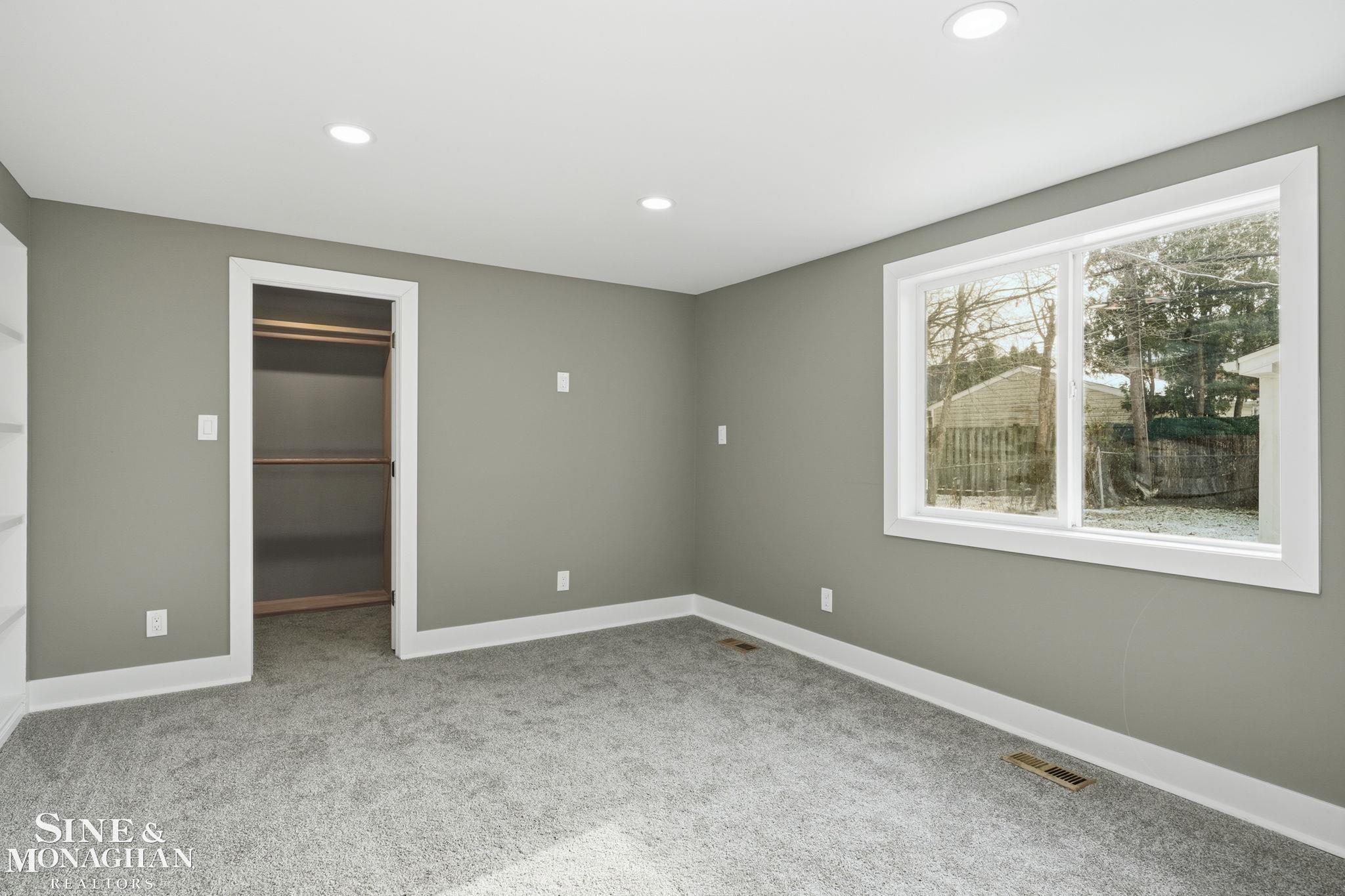 1641 Hampton Road Grosse Pointe Woods, MI 48236 - Photo 27 of 70