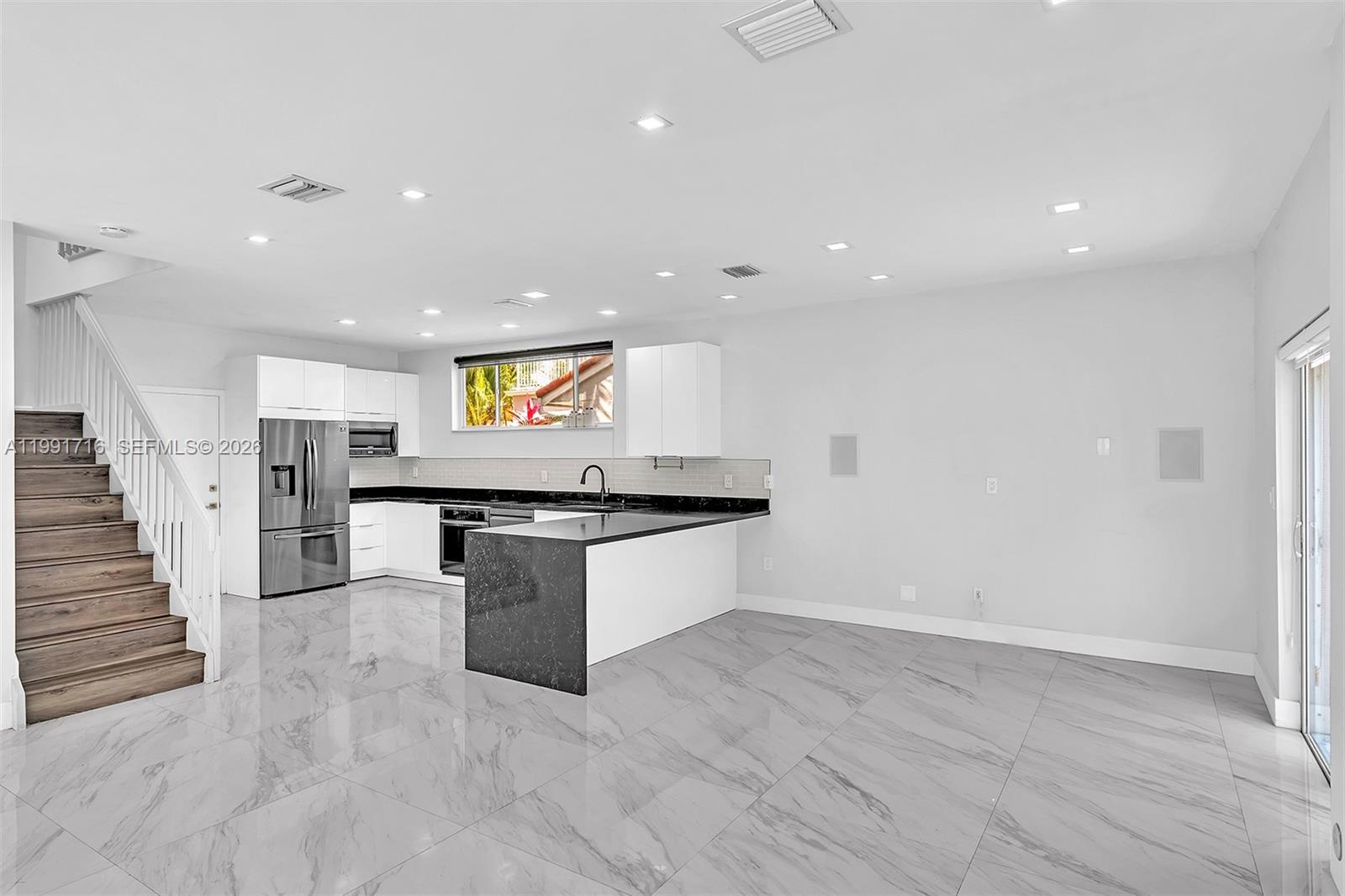 3085 North 36th Avenue Hollywood, FL 33021 - Photo 14 of 76