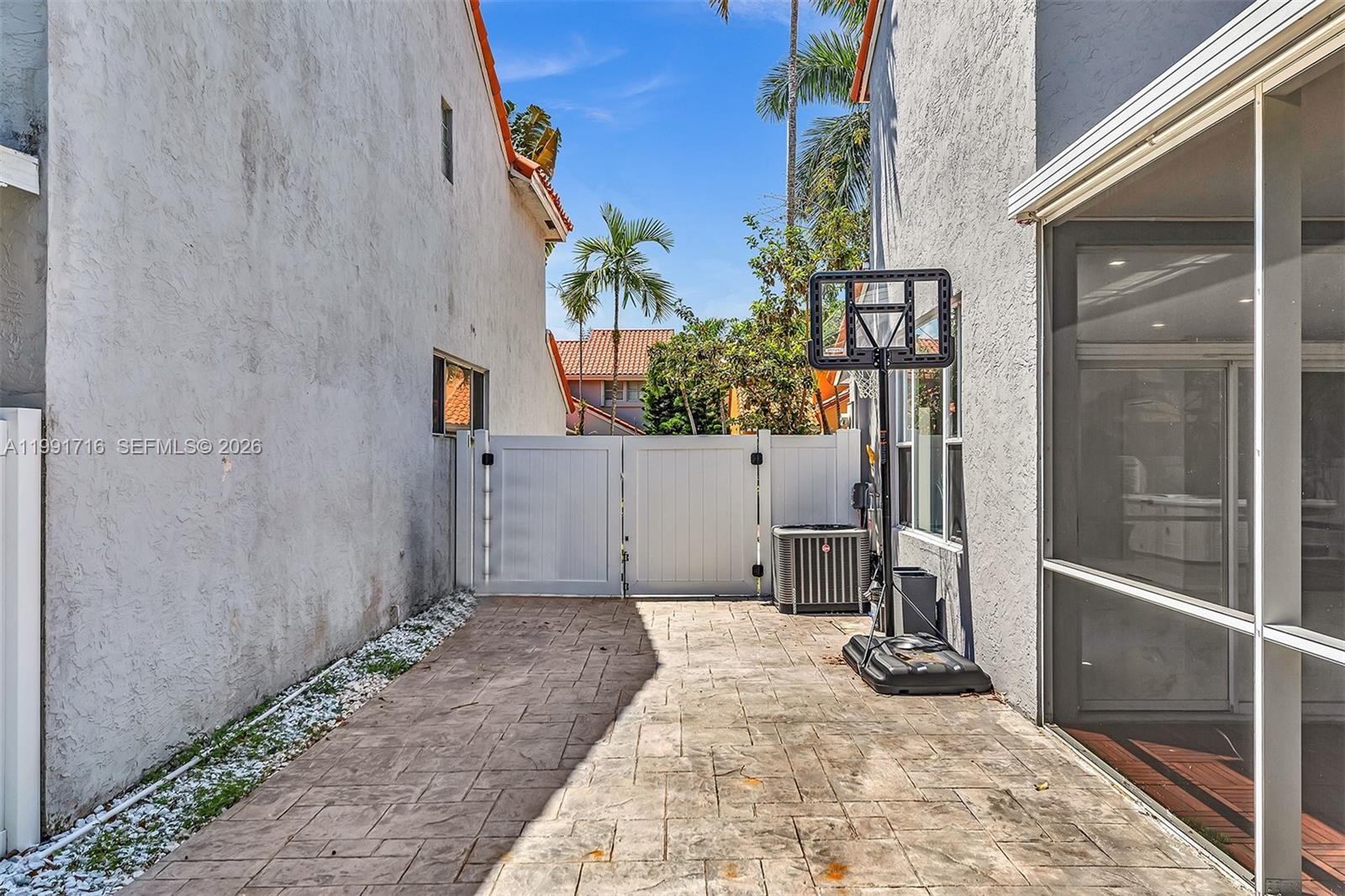 3085 North 36th Avenue Hollywood, FL 33021 - Photo 64 of 76 a view of a house with a backyard
