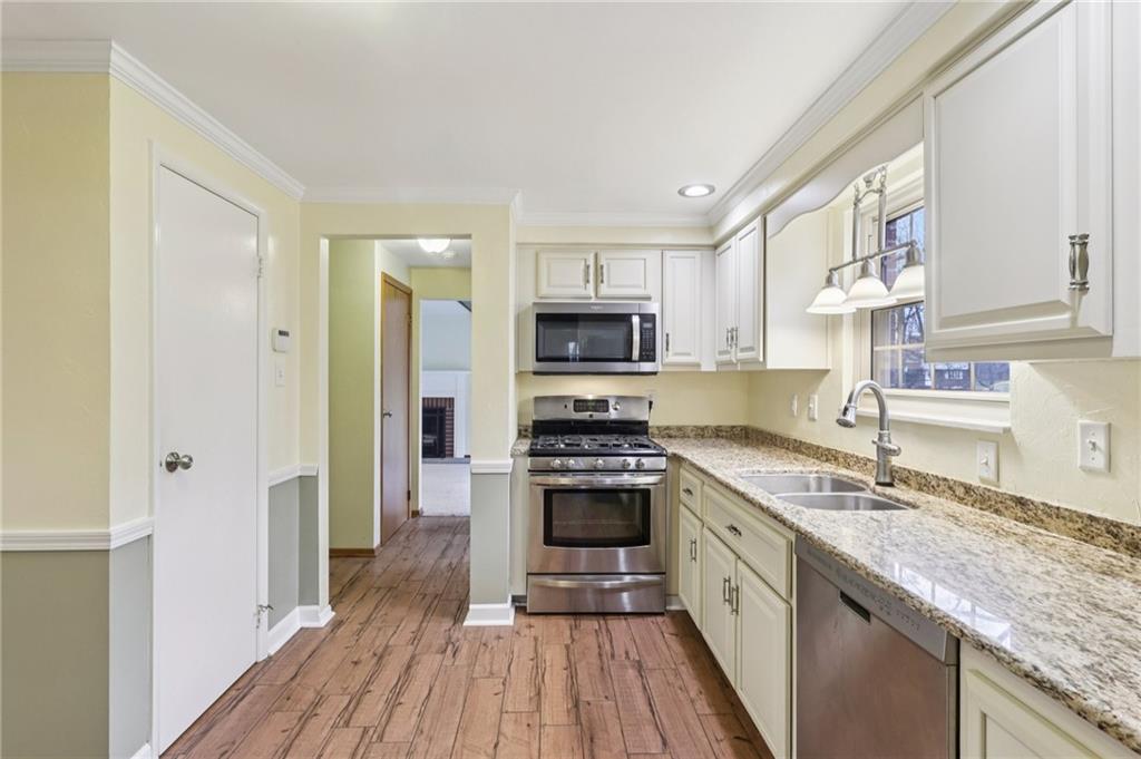 439 Manor Road Delmont, PA 15626 - Photo 11 of 48