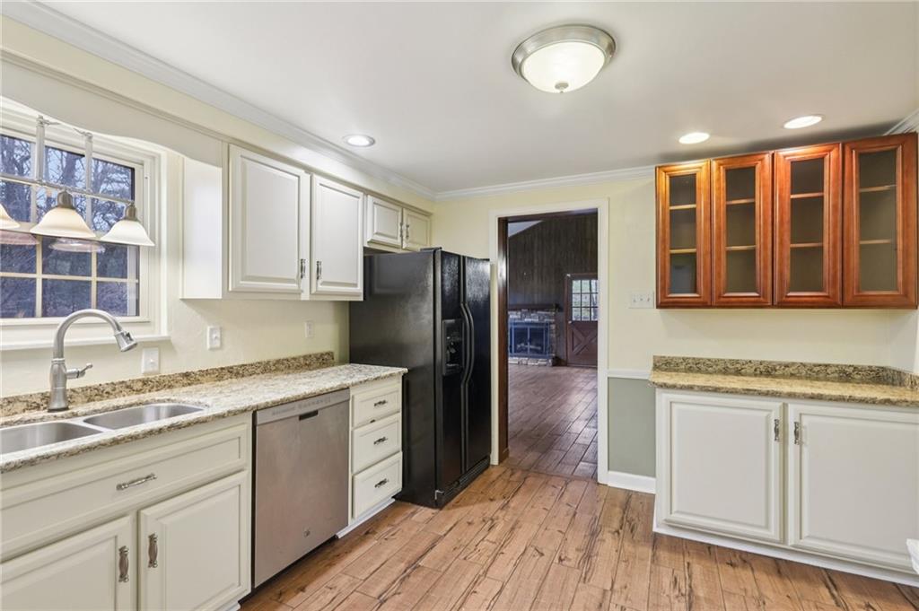 439 Manor Road Delmont, PA 15626 - Photo 12 of 48