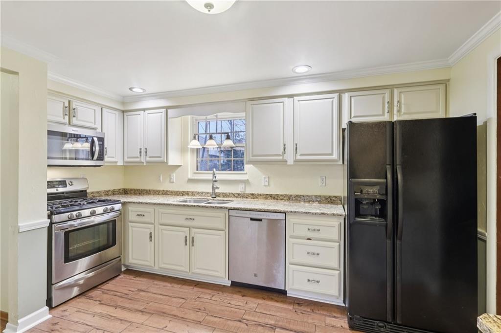 439 Manor Road Delmont, PA 15626 - Photo 10 of 48