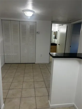 $1,750 | 7110 Northwest 179th Street, Unit 110, Hialeah, FL 33015