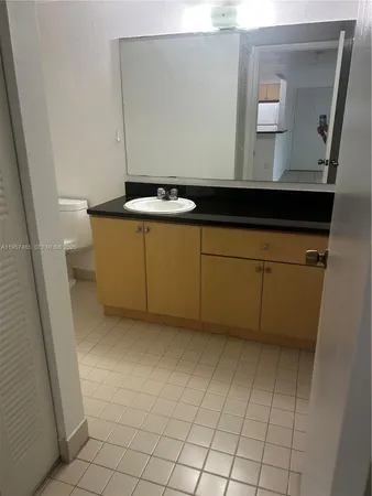 $1,750 | 7110 Northwest 179th Street, Unit 110, Hialeah, FL 33015