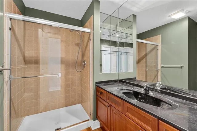 $425,000 | 13423 Pennsylvania Court, Kansas City, MO 64145