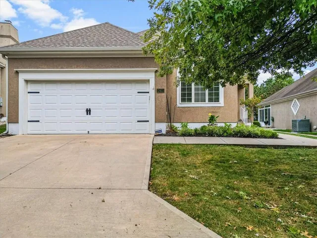 $425,000 | 13423 Pennsylvania Court, Kansas City, MO 64145