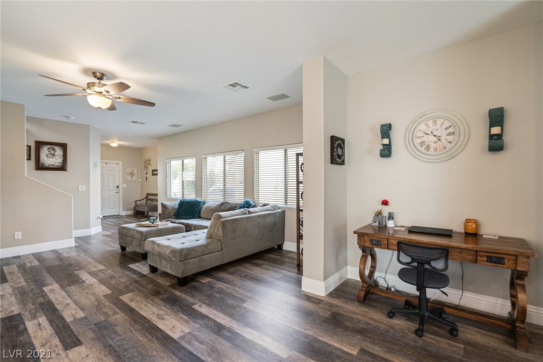 9343 Pinewood Ridge Street Las Vegas, NV 89178 - Photo 11 of 38 Gallery Image 11