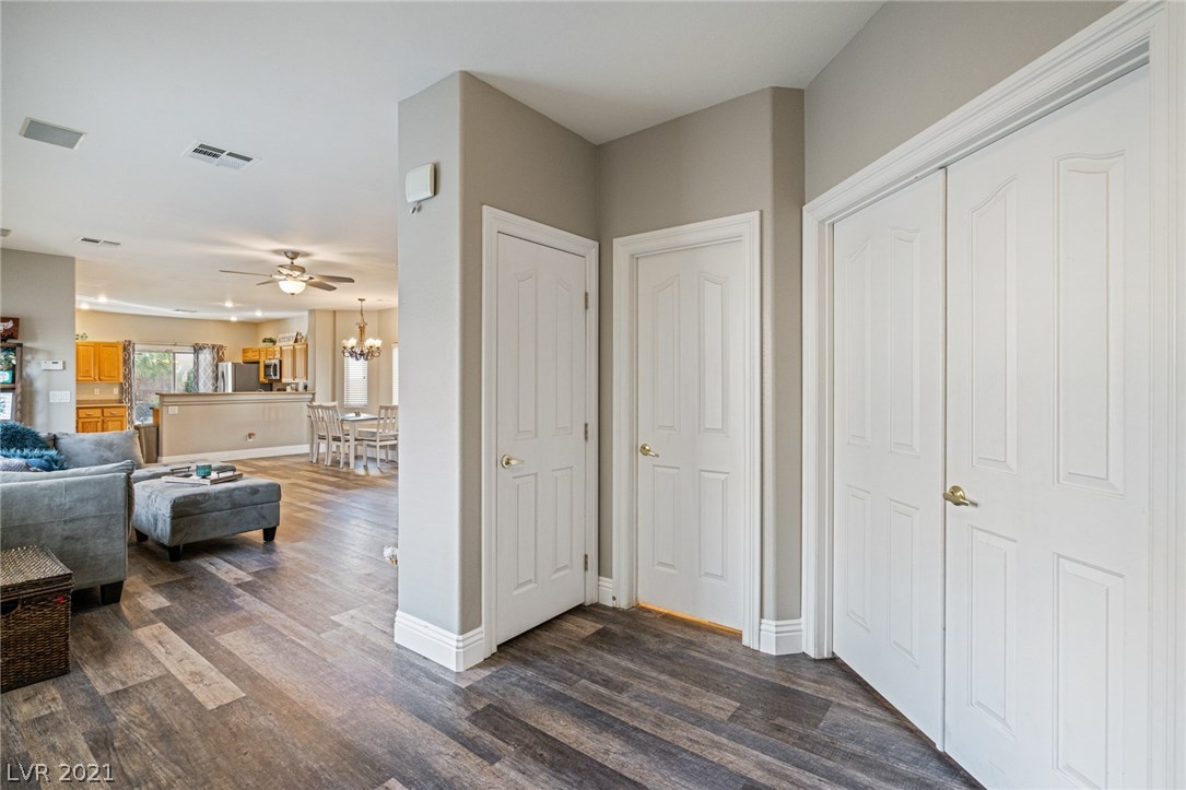 9343 Pinewood Ridge Street Las Vegas, NV 89178 - Photo 13 of 38 Gallery Image 13