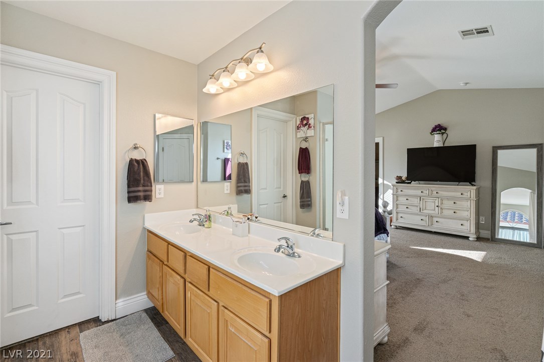 9343 Pinewood Ridge Street Las Vegas, NV 89178 - Photo 21 of 38 Gallery Image 21