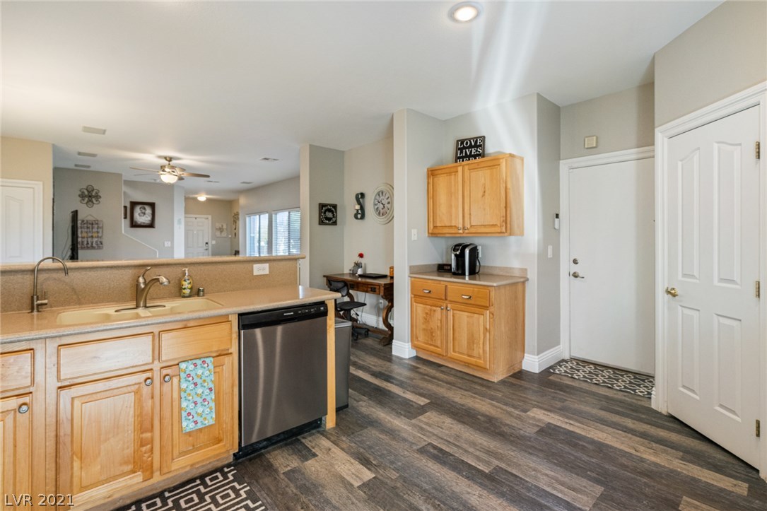 9343 Pinewood Ridge Street Las Vegas, NV 89178 - Photo 10 of 38 Gallery Image 10