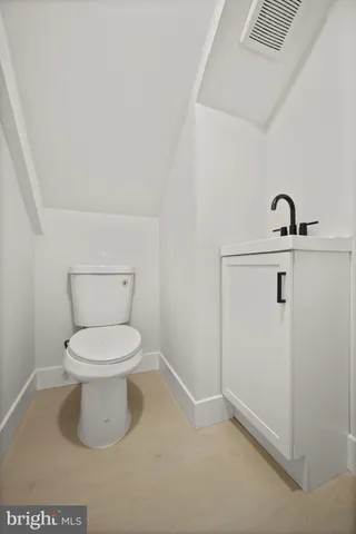 $299,900 | 821 South Woodlynn Road, Baltimore, MD 21221