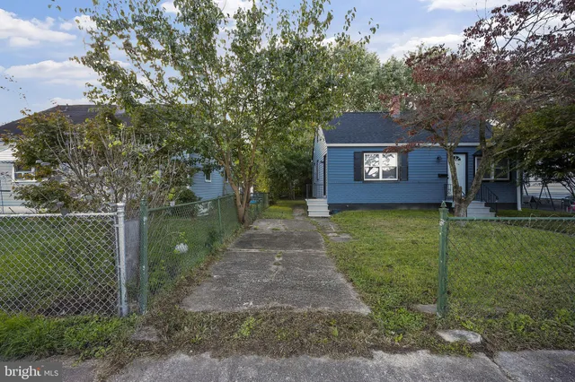 $299,900 | 821 South Woodlynn Road, Baltimore, MD 21221