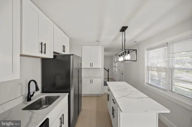 $299,900 | 821 South Woodlynn Road, Baltimore, MD 21221