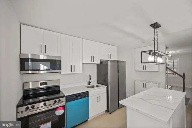 $299,900 | 821 South Woodlynn Road, Baltimore, MD 21221