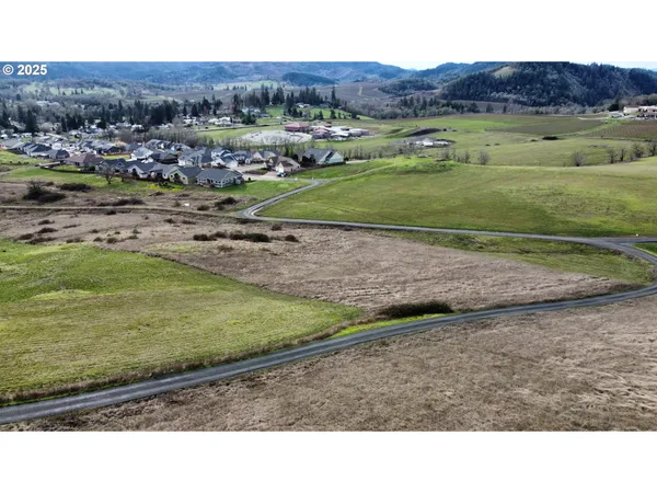 $350,000 | 0 Wil Way, Winston, OR 97496