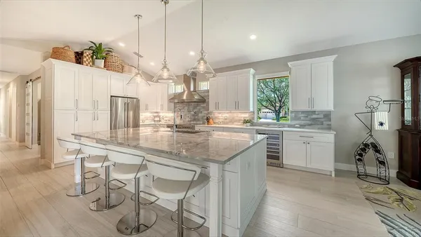 $895,000 | 7198 Del Lago Drive, Sarasota, FL 34238
