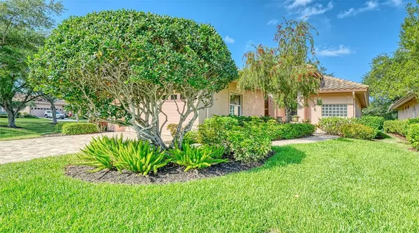 $895,000 | 7198 Del Lago Drive, Sarasota, FL 34238