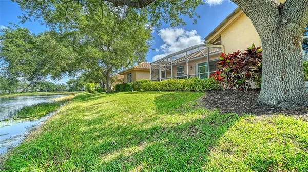 $895,000 | 7198 Del Lago Drive, Sarasota, FL 34238