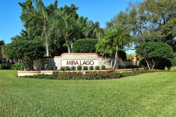 $895,000 | 7198 Del Lago Drive, Sarasota, FL 34238