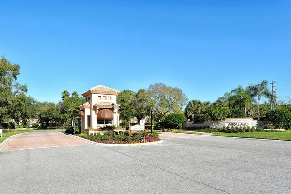 $895,000 | 7198 Del Lago Drive, Sarasota, FL 34238