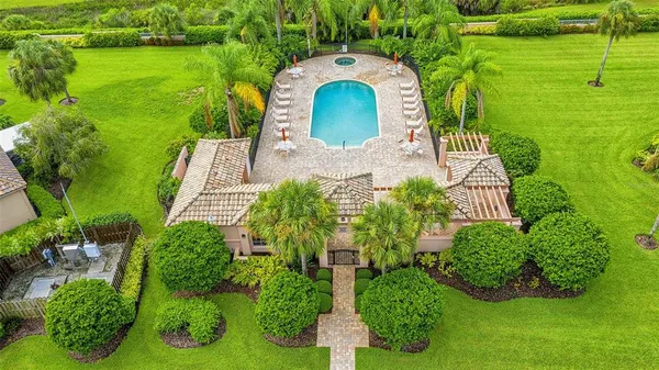 $895,000 | 7198 Del Lago Drive, Sarasota, FL 34238