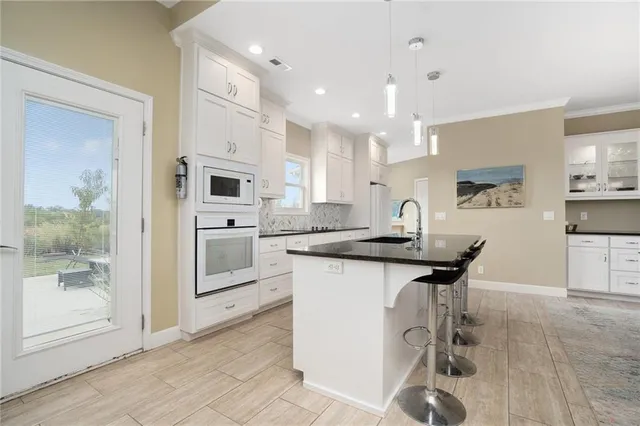 $589,900 | 1593 North 150 Road, Baldwin City, KS 66006